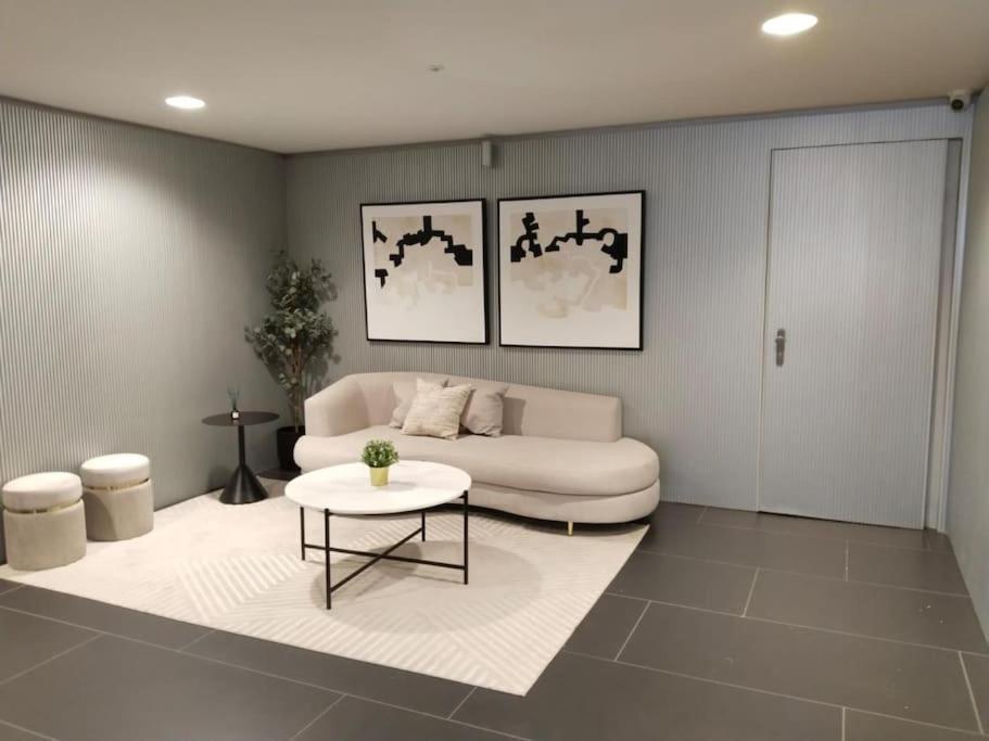 Apartamento Salesianos By Clabao パンプローナ エクステリア 写真