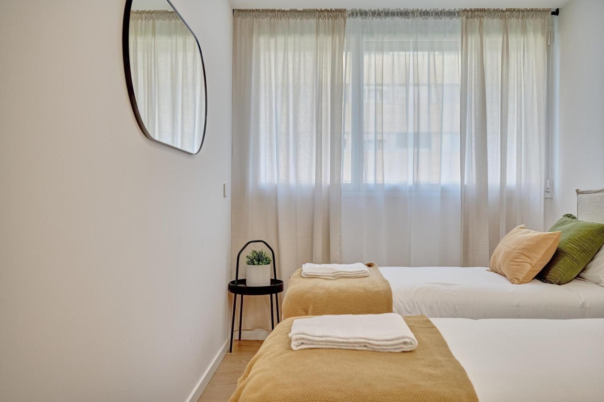 Apartamento Salesianos By Clabao パンプローナ エクステリア 写真